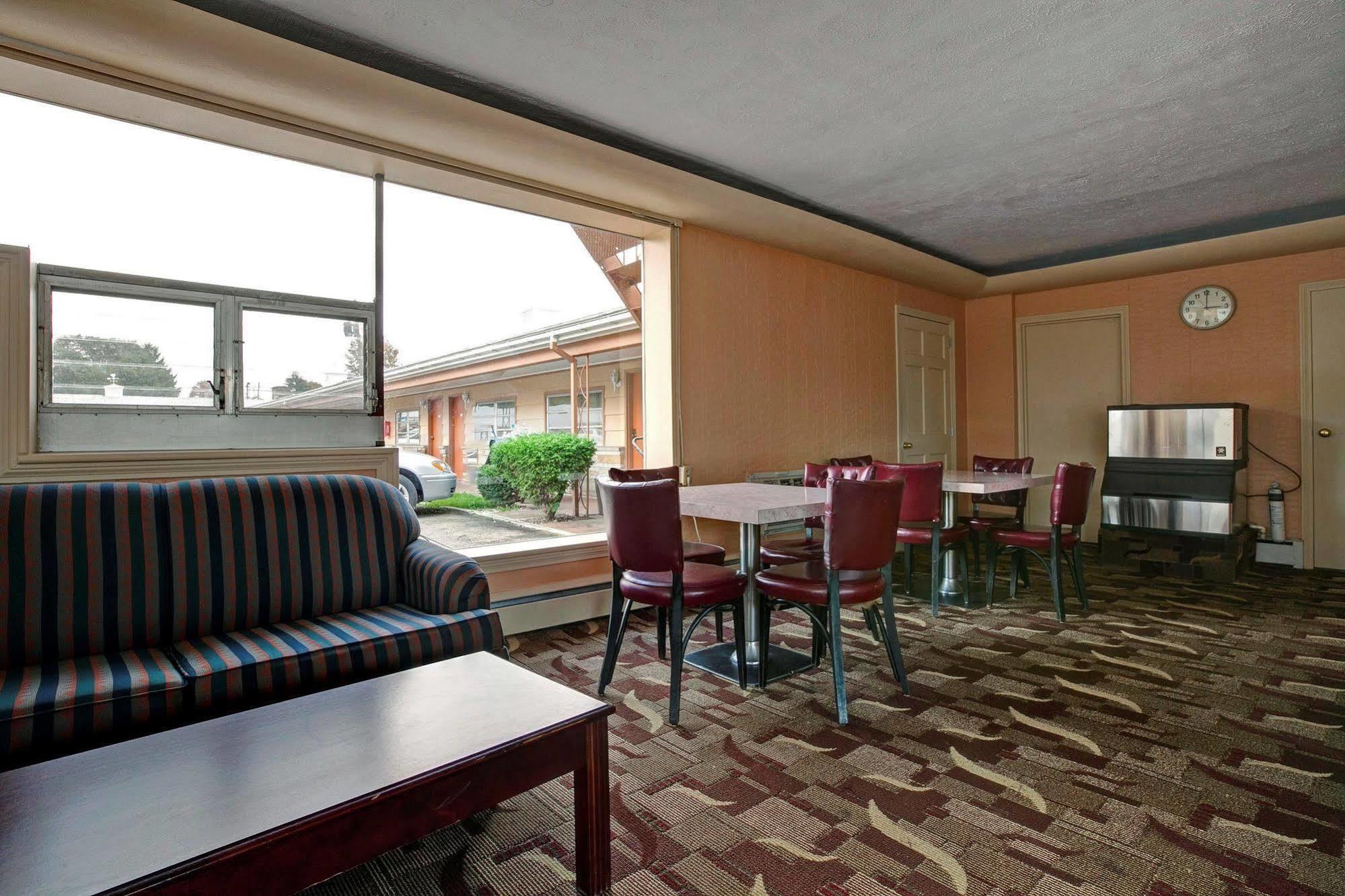 Americas Best Value Inn Bradford Restaurant billede
